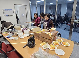 [현서면분회]  현서 장날 맞이 닭개장 나눔 활동 전개